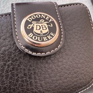 Dooney & Bourke Vintage Black Pebble grain Leather Wallet